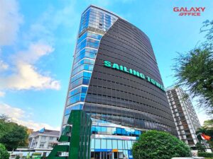 Toàn cảnh tòa nhà văn phòng cho thuê sailing tower 51 nguyễn thị minh khai quận 1, nổi bật với thiết kế độc lạ và nằm trên tuyến đường trung tâm TPHCM