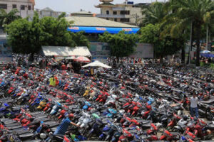 bãi giữ xe văn phòng quận 5 dày đặt xe
