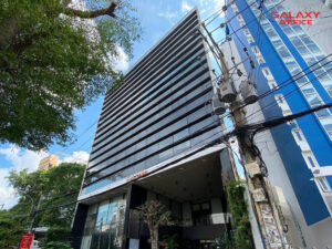 Mặt tiền tòa nhà AGB Tower tọa lạc tại 14 Tân Hải, Phường 13, Quận Tân Bình