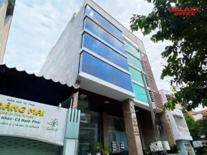 Mặt tiền tòa nhà Mộc Gia Nguyễn Bá Tuyển