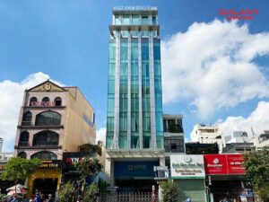 Mặt tiền hiện đại được thiết kế full kính của tòa nhà Mộc Gia Cộng Hòa