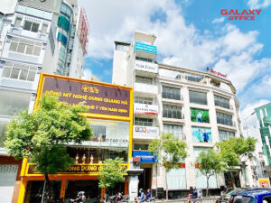 Mặt tiền tòa nhà 121 Nguyễn Văn Trỗi