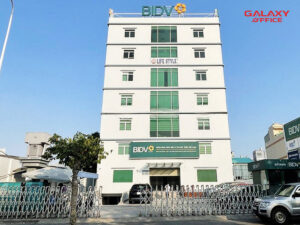 Mặt tiền tòa nhà Win Home 33 Trần Não