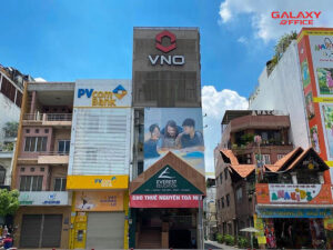 Mặt tiền tòa nhà VNO Building tọa lạc tại 354 Cộng Hòa, Phường 13, Quận Tân Bình