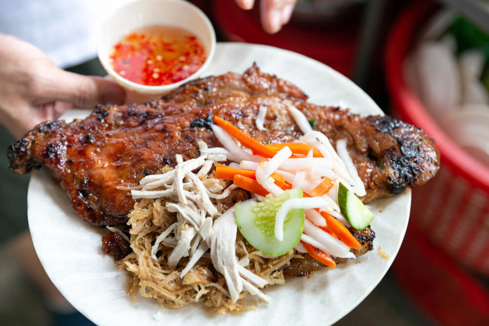 Cơm tấm Sao Mai - Cơm văn phòng Phường Nhiêu Lộc (Quận 3 cũ) nổi tiếng lâu đời