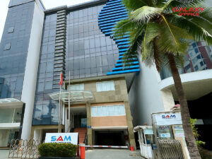 Toàn cảnh tòa nhà Sam Holdings Building với thiết kế hiện đại