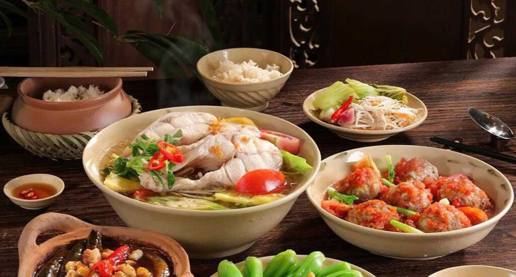Cơm niêu cuội với đa dạng món ăn, cơm dẻo thơm tại phú mỹ hưng quận 7