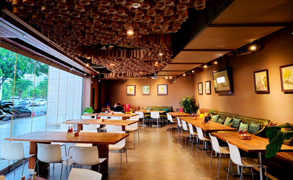Boomerang Bistro Saigon, nhà hàng phong cách Á - Âu tại Phú Mỹ Hưng, không gian rộng rãi sang trọng