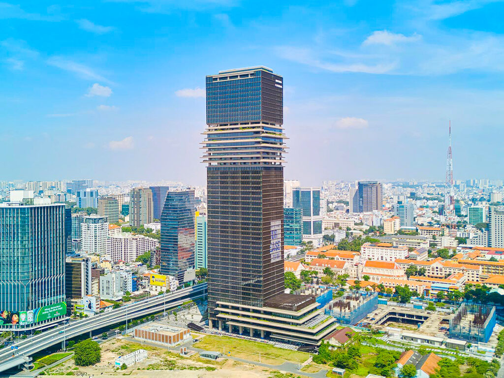 Tòa nhà có lối đi bộ thẳng vào ga Metro - Marina Central Tower