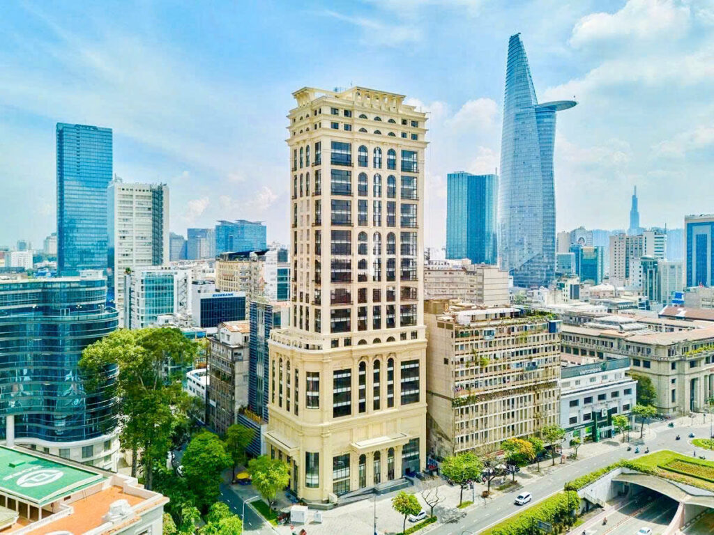 Toàn cảnh tòa nhà văn phòng cho thuê hạng A tại phường Bến Thành - Vinatex Building