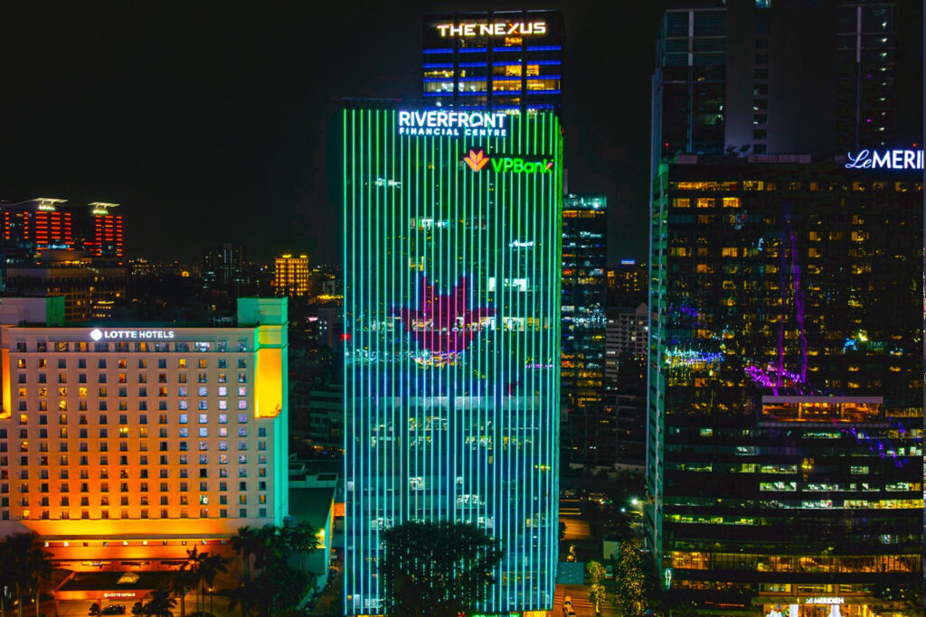 Tòa nhà Riverfront Financial Centre, trụ sở ngân hàng VP Bank