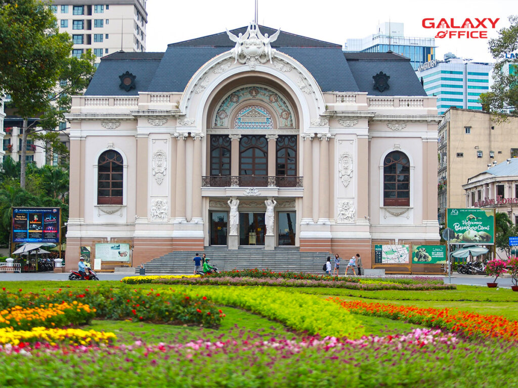 Địa điểm du lịch bằng tàu điện Metro - Nhà hát Thành Phố