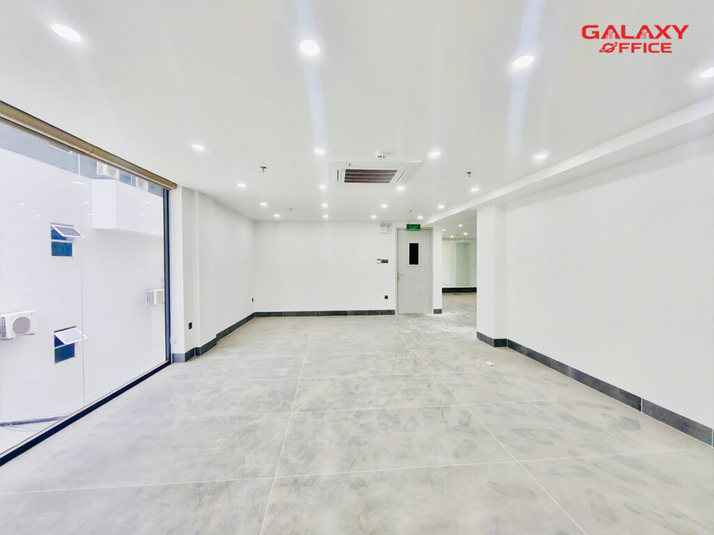 Không gian sàn văn phòng rộng rãi tại tòa nhà Hồng Văn Building số 503 Trần Xuân Soạn, Phường Tân Hưng, TPHCM