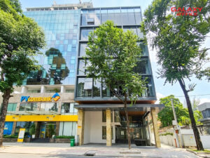 Mặt tiền tòa nhà SB Space số 19B Phạm Ngọc Thạch, phường Xuân Hòa, TPHCM